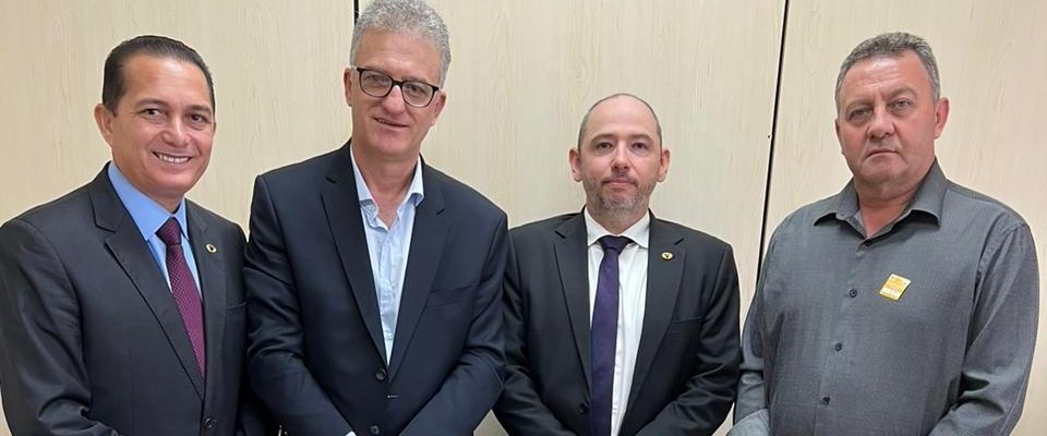 Presidente da Amzop trata de recursos para estradas da região, em Brasília