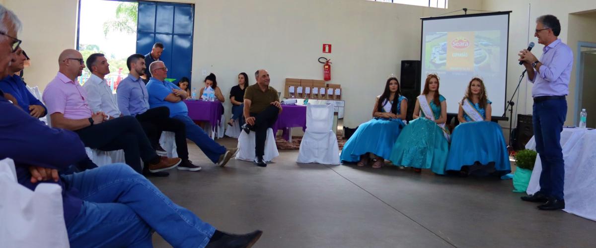 Amzop realiza última assembleia do ano durante a Expotrisul em Trindade do Sul