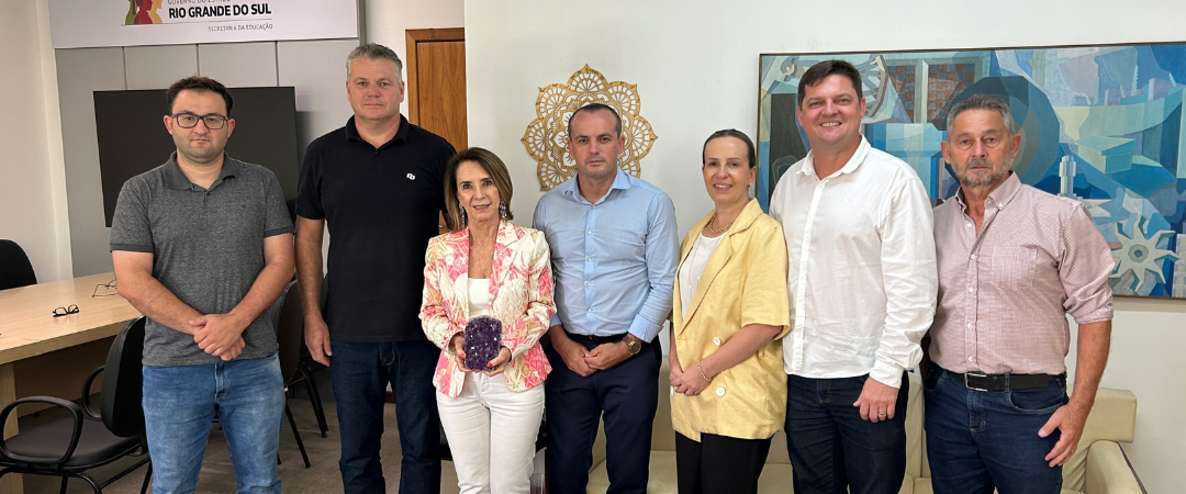 Desenvolvimento Educacional: Diretoria da AMZOP se reúne com Secretária de Educação do RS Raquel Teixeira