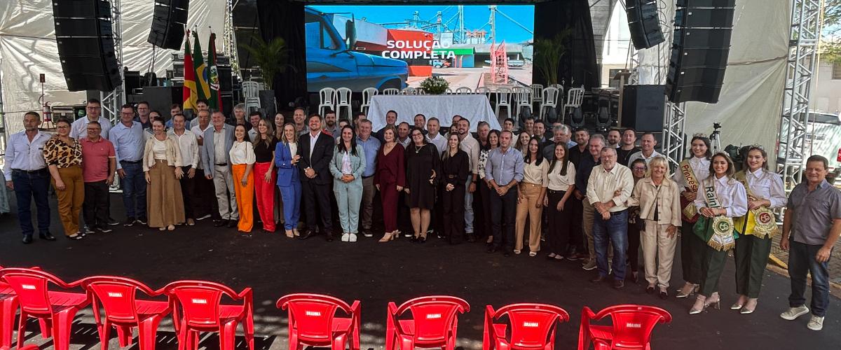 Prefeitos da AMZOP participam da abertura da 15º Feira do Peixe em Taquaruçu do Sul
