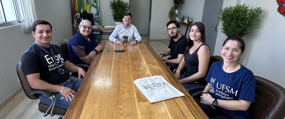 Presidente da AMZOP realiza reunião com vice-diretora da UFSM-FW e equipe