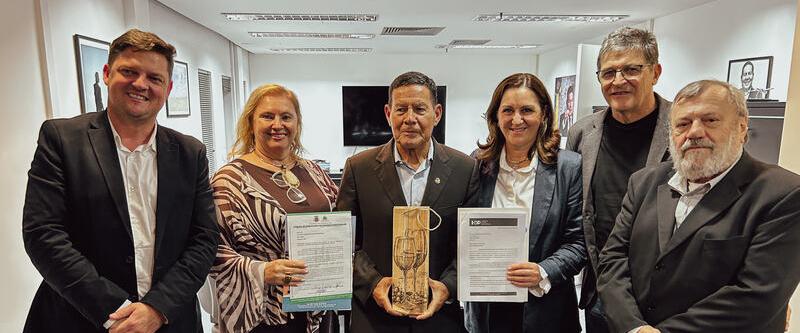 Presidente da AMZOP e lideranças regionais realizam audiência com Senador Mourão